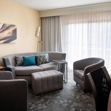 Courtyard By Marriott Denver Central Park Exterior foto