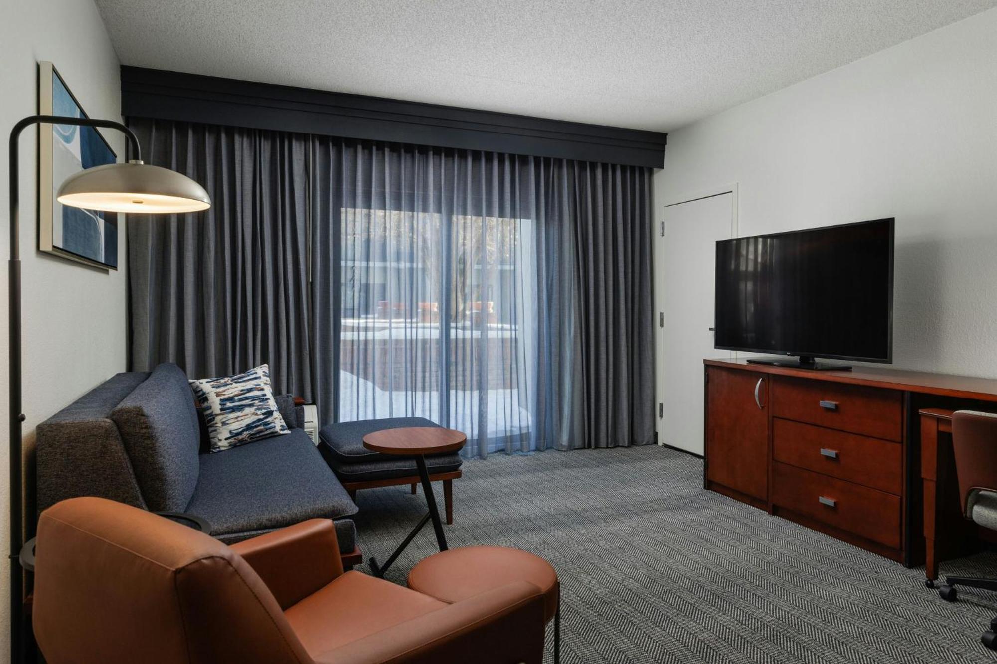 Courtyard By Marriott Denver Central Park Exterior foto